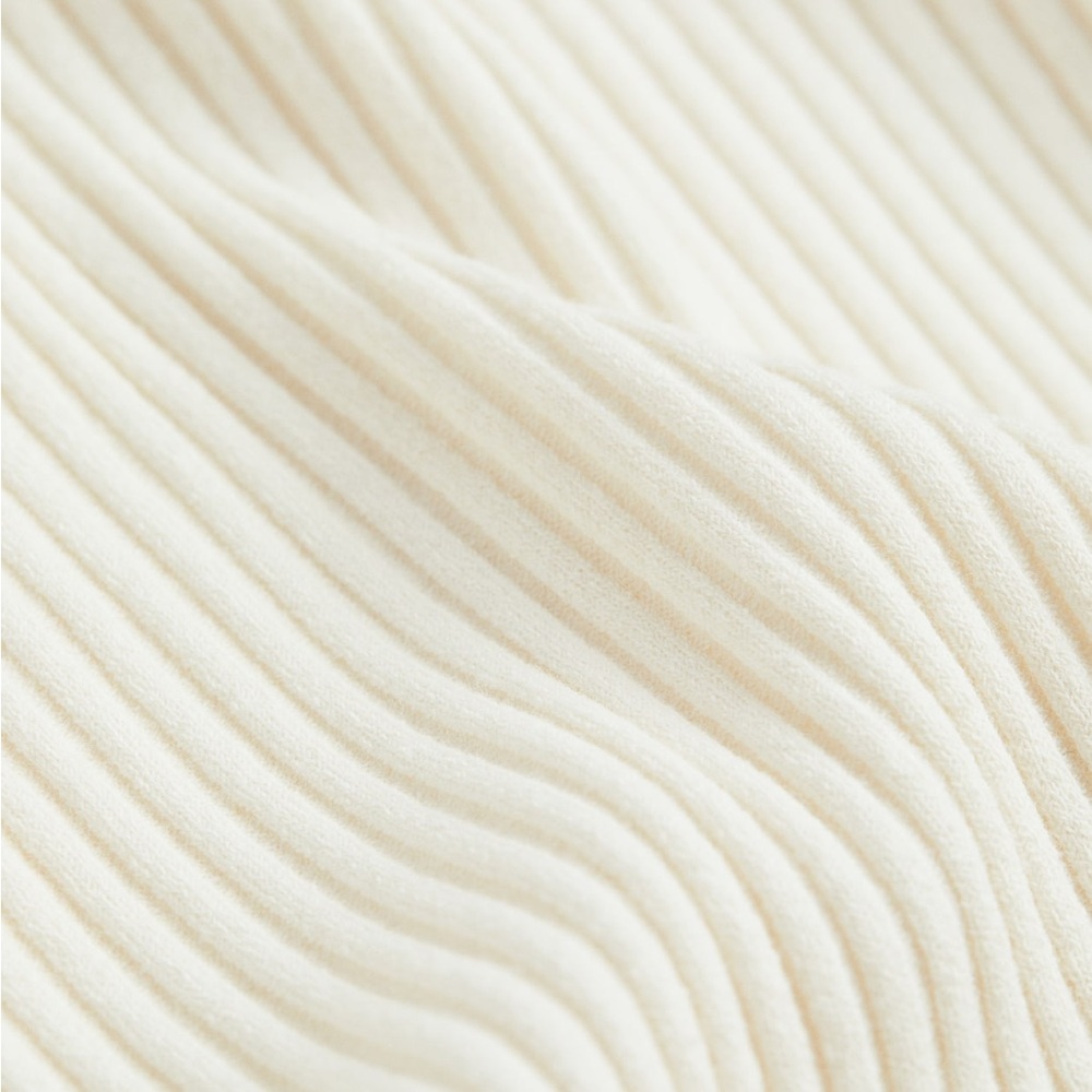 H&M Cream Ribbed Blouse - Picture 2 of 4